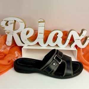 🌸Confort Plus pre-ownec black sandals. Size 7.5. WSAND24.